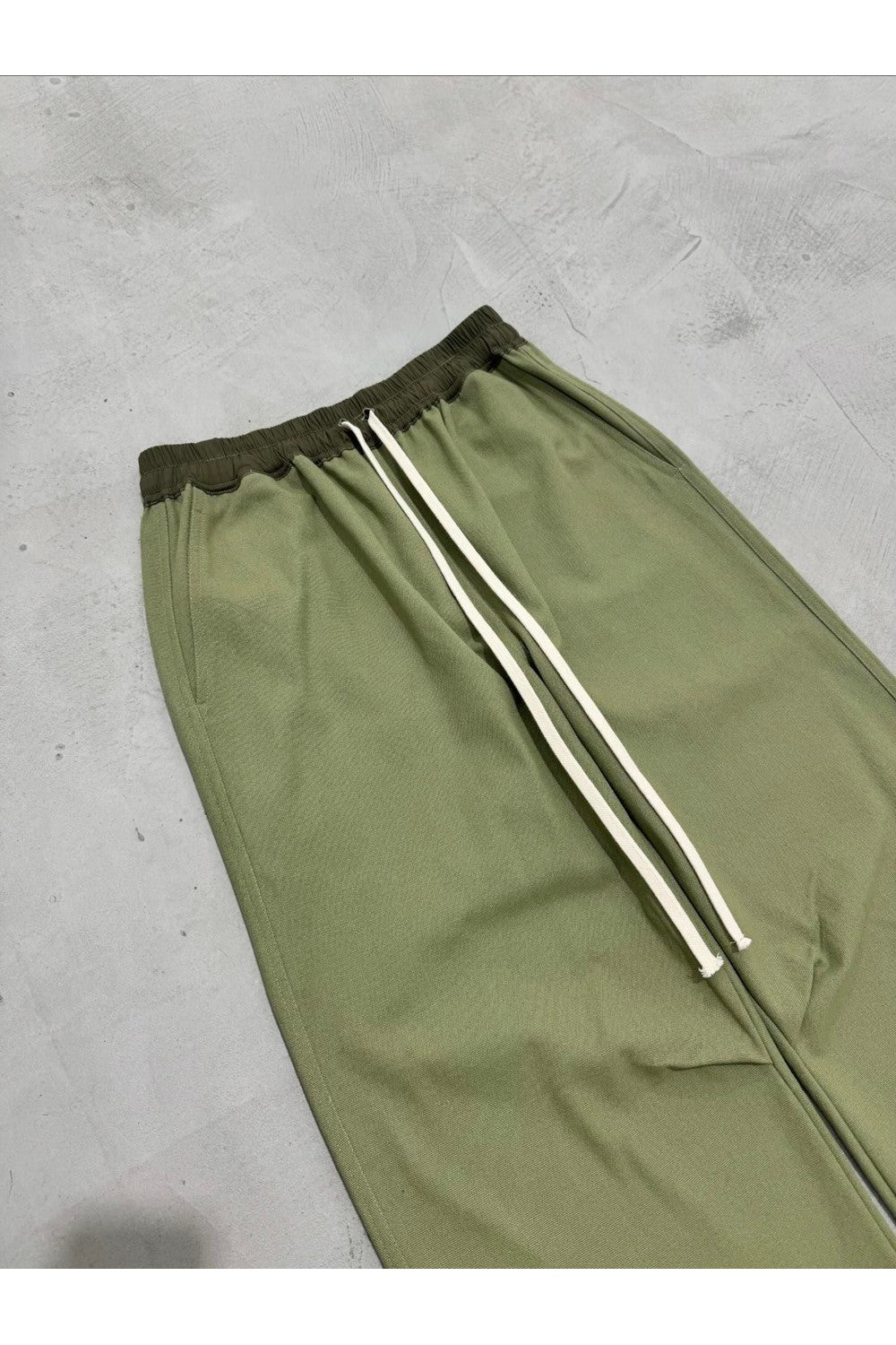 Solace Theory - Cotton Canvas Pant / Militia | SOLACE THEORY | Mad About The Boy